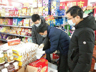 陽信縣市場監(jiān)督管理局開展疫情防控期間食品安全專項監(jiān)督抽檢及藥品零售監(jiān)管工作